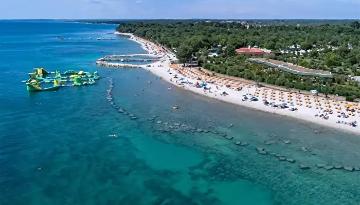 Bi Village Holiday Center.