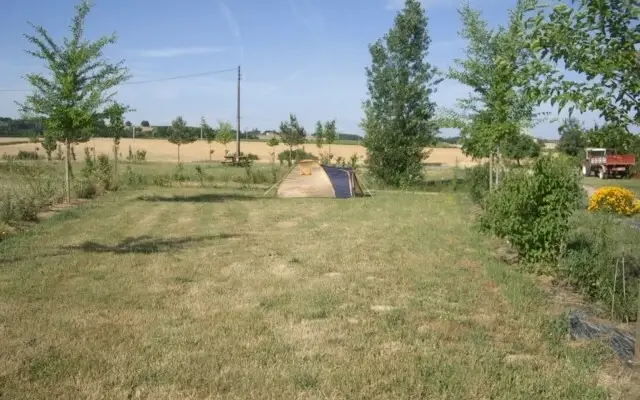 Camping Aici Sem Pla.