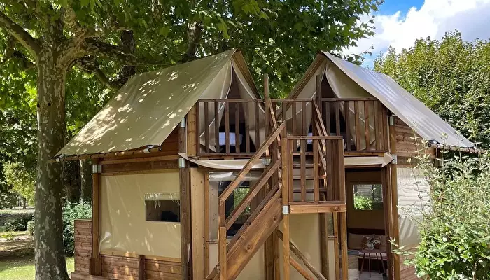 Camping Canal de Berry.