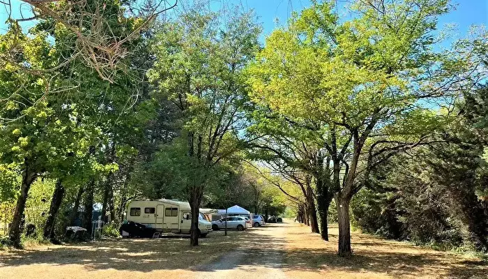 Camping de Chamarges - Onlycamp.