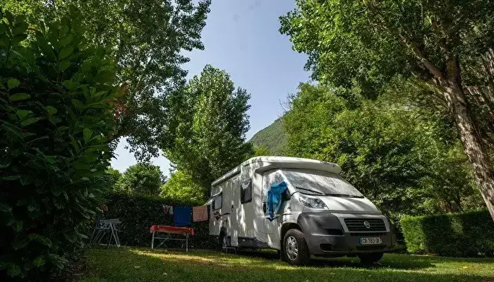 Camping Des Grottes.