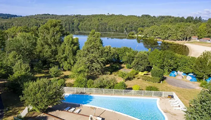 Camping du Lac de St-Pardoux.