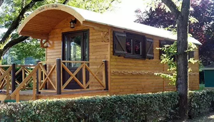 Camping du Rouergue - Onlycamp.