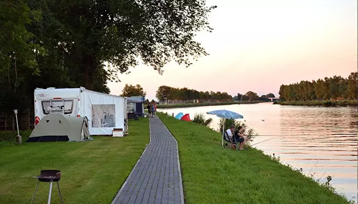 Camping en Haven De 4 Elementen.