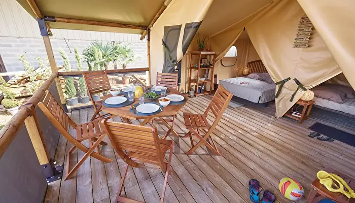 Camping Fondespierre.