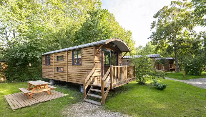 Camping Huttopia Vallée de la Semois.