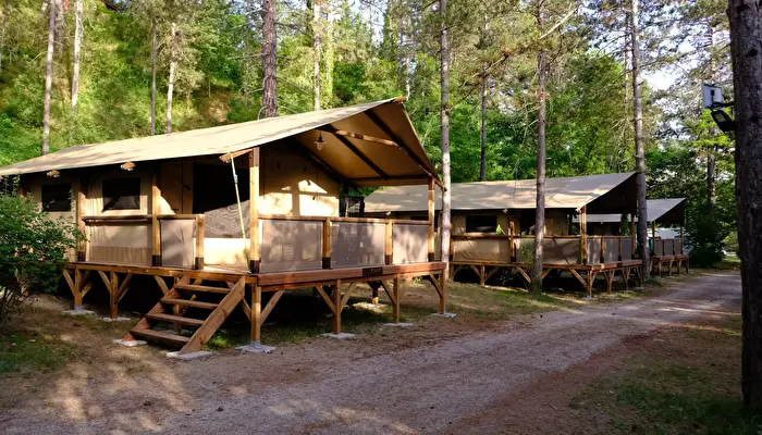 Camping La Pinede.