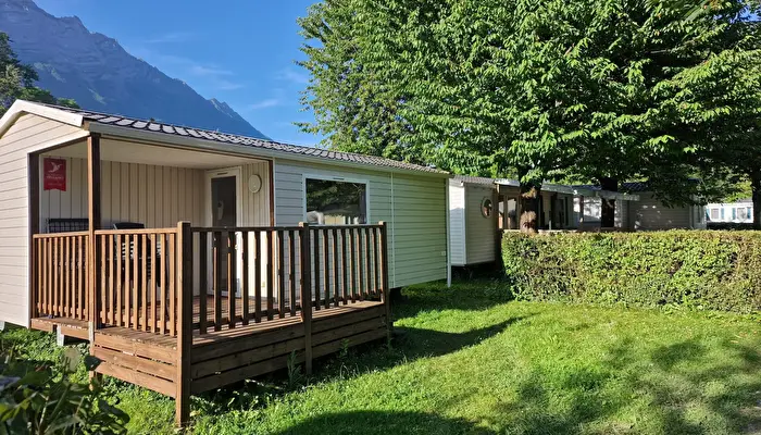 Camping Lac de Carouge.