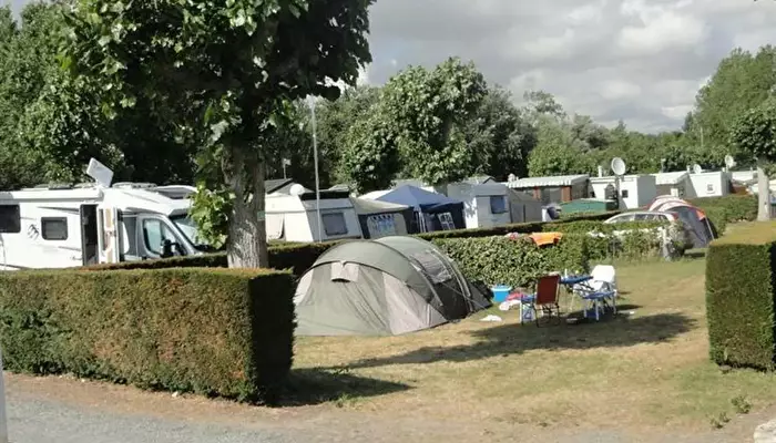 Camping Le Petit Bois.