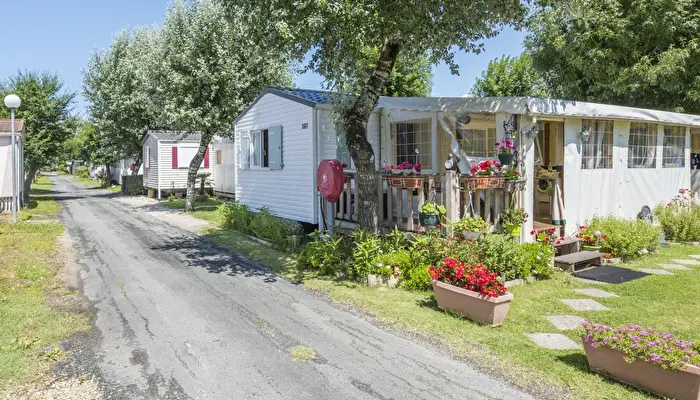 Camping Le Soleil Levant-Ribes.