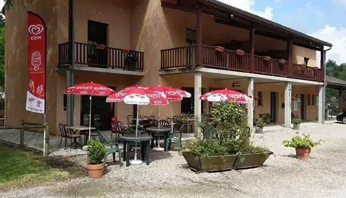 Camping Les 4 Saisons.