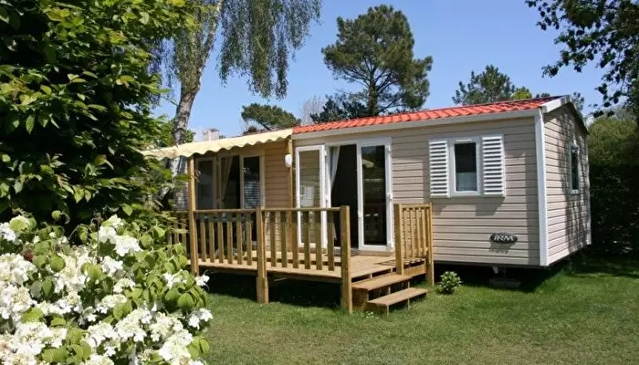 Camping Les Bruyères.