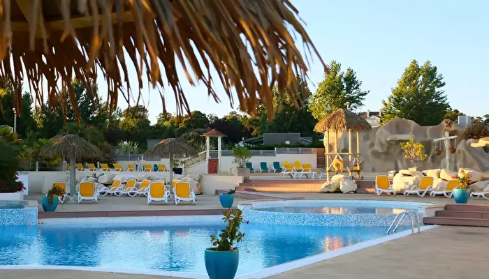 Camping Les Ecureuils - Chadotel.