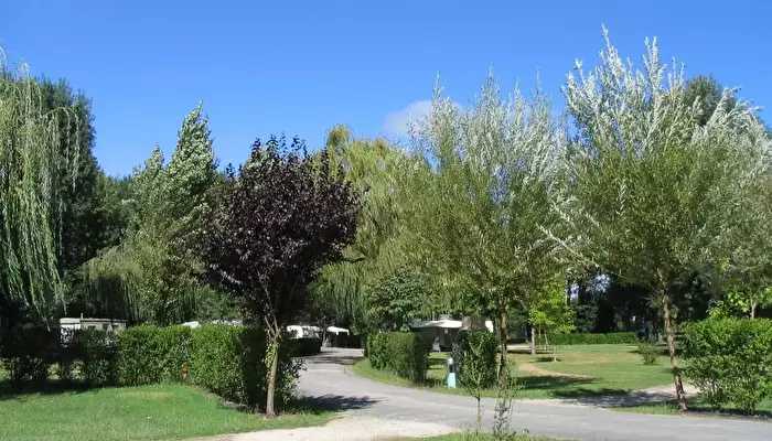 Camping Les Peupliers.