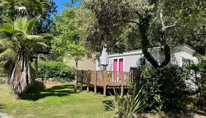 Camping Les Pinèdes.