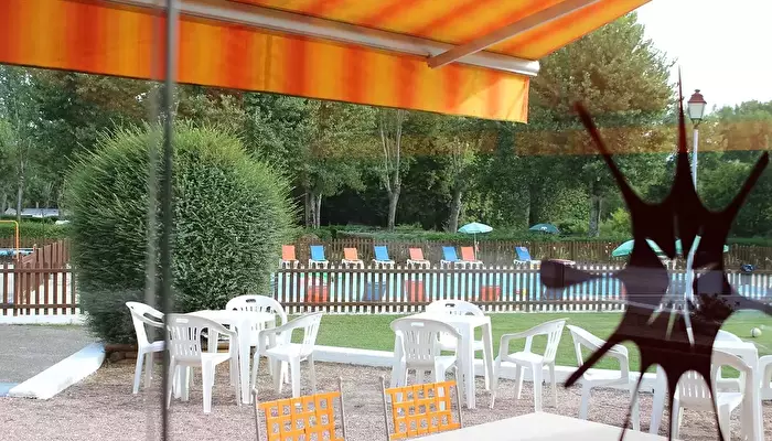 Camping l'Étang Bleu.