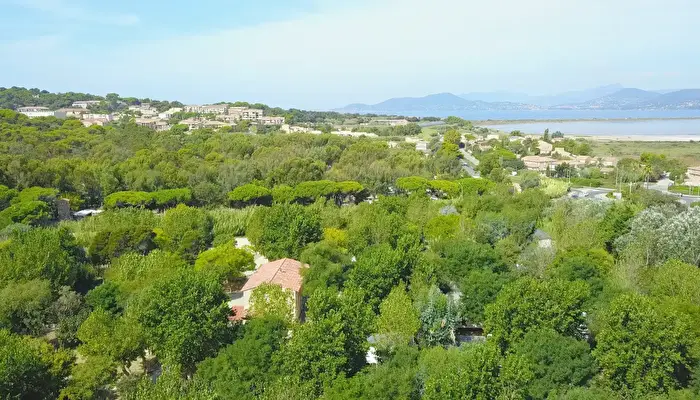 Camping l'Île d'Or.