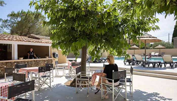 Camping maeva Escapades Le Hameau des Pins.