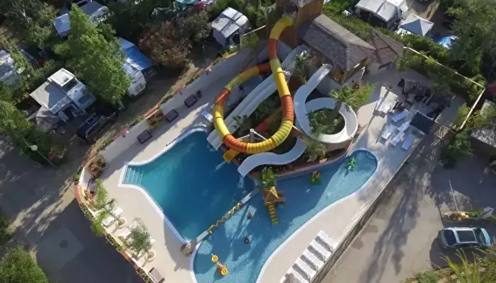 Camping Palais De La Mer.