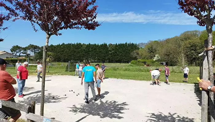 Camping Paradis Les Pins Royan.