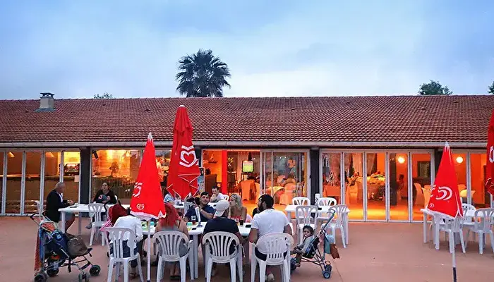 Camping Paradis Nai'a Village.