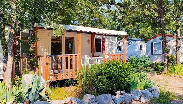 Camping Rives du Lac de Sainte Croix - Tikayan.