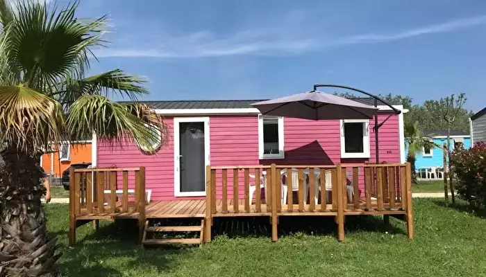 Camping Taxo les Pins.