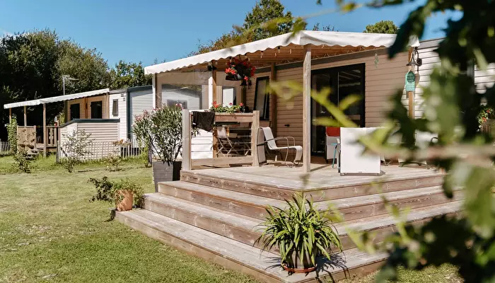 Flower Camping Le Kerarno.