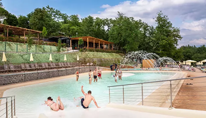 Hu Firenze Certosa Camping in Town.