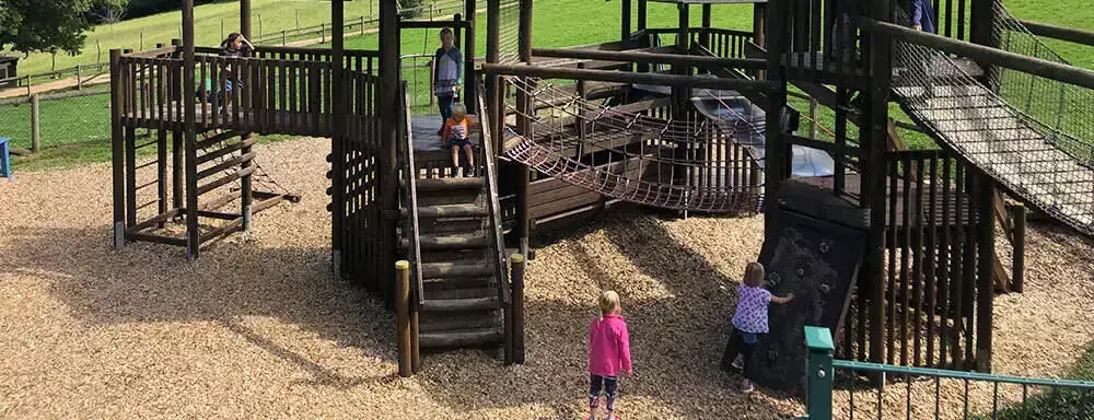 Parque infantil Adler- & Wolfspark