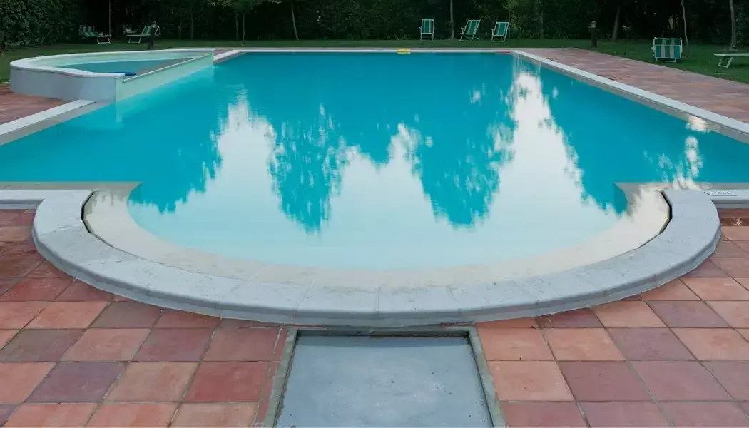Swimming pool Agricampeggio La Buona Terra Borgo