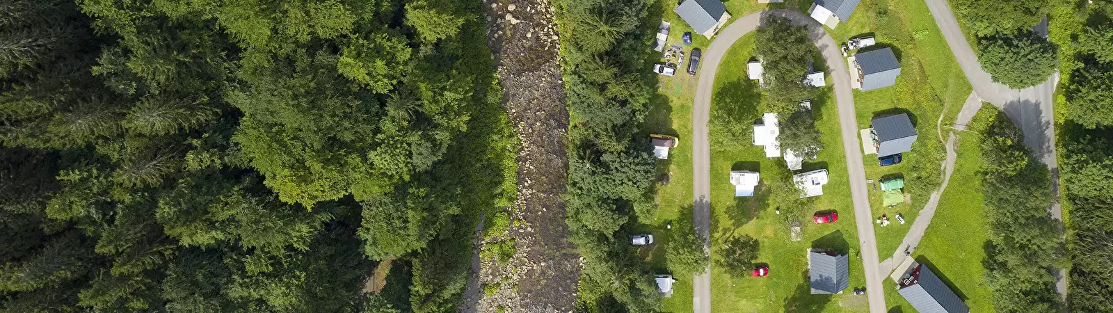 Panoramica Base Camp Medvědín