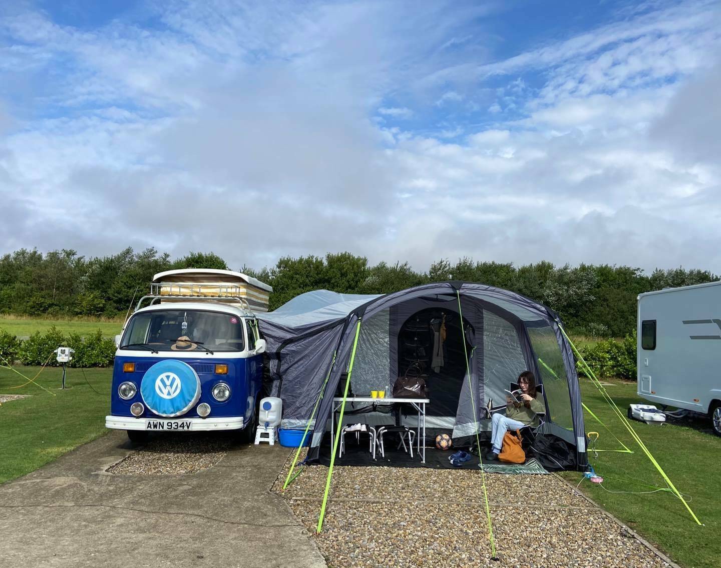 Browns Caravan Park in Scarborough, UK (2024) | All campings on JetCamp.com