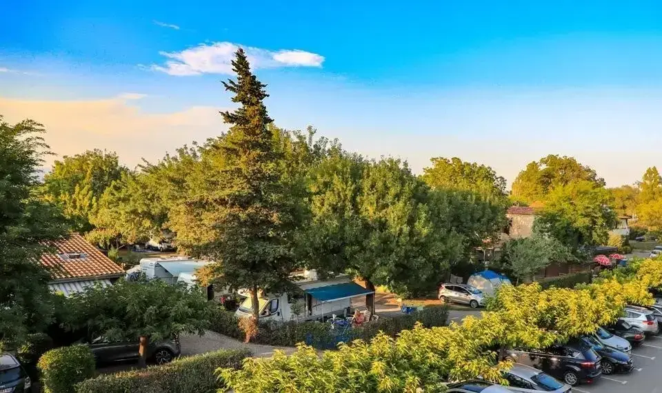 Bungalows du Golfe Camping les Pruniers