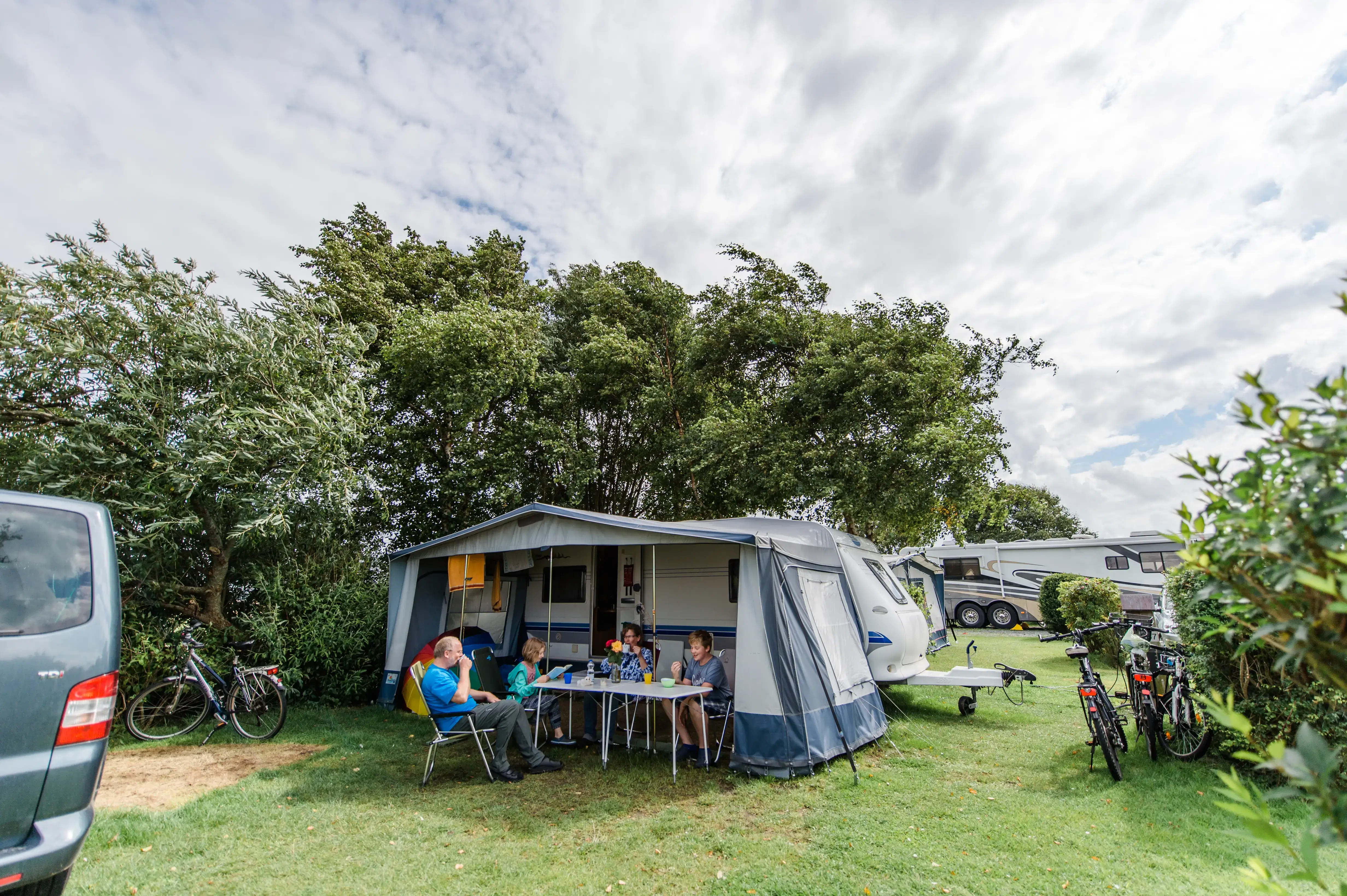 Camping am Deich Nordsee in Krummhrn, Deutschland (2026) | JetCamp.com