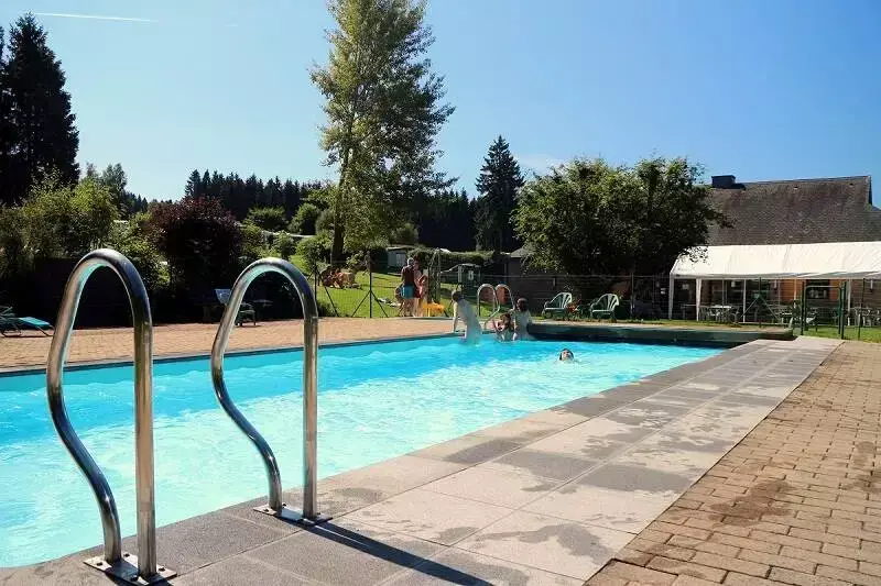 Swimming pool Camping Athena Le Perron