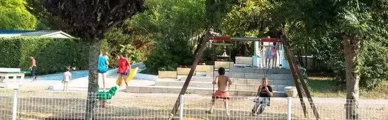 Legeplads Camping Au Joyeux Faune