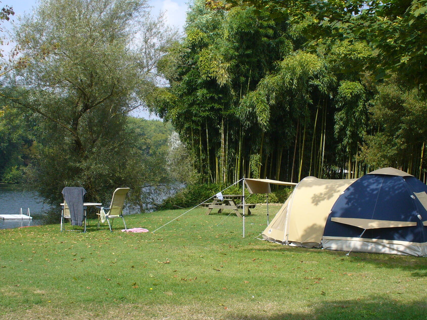 Toegepast nakomelingen Eenvoud Camping Base Nautique Floiras in Anglars-juillac, Frankrijk | JetCamp.com