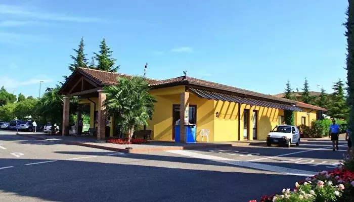 Camping Bella Italia.