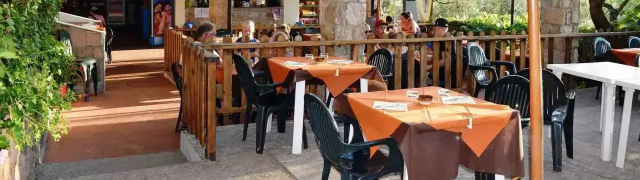 Kawiarnia-Restauracja-Bar Camping Blucamp