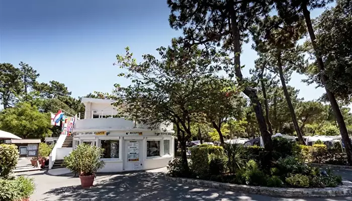 Camping Bois Soleil.