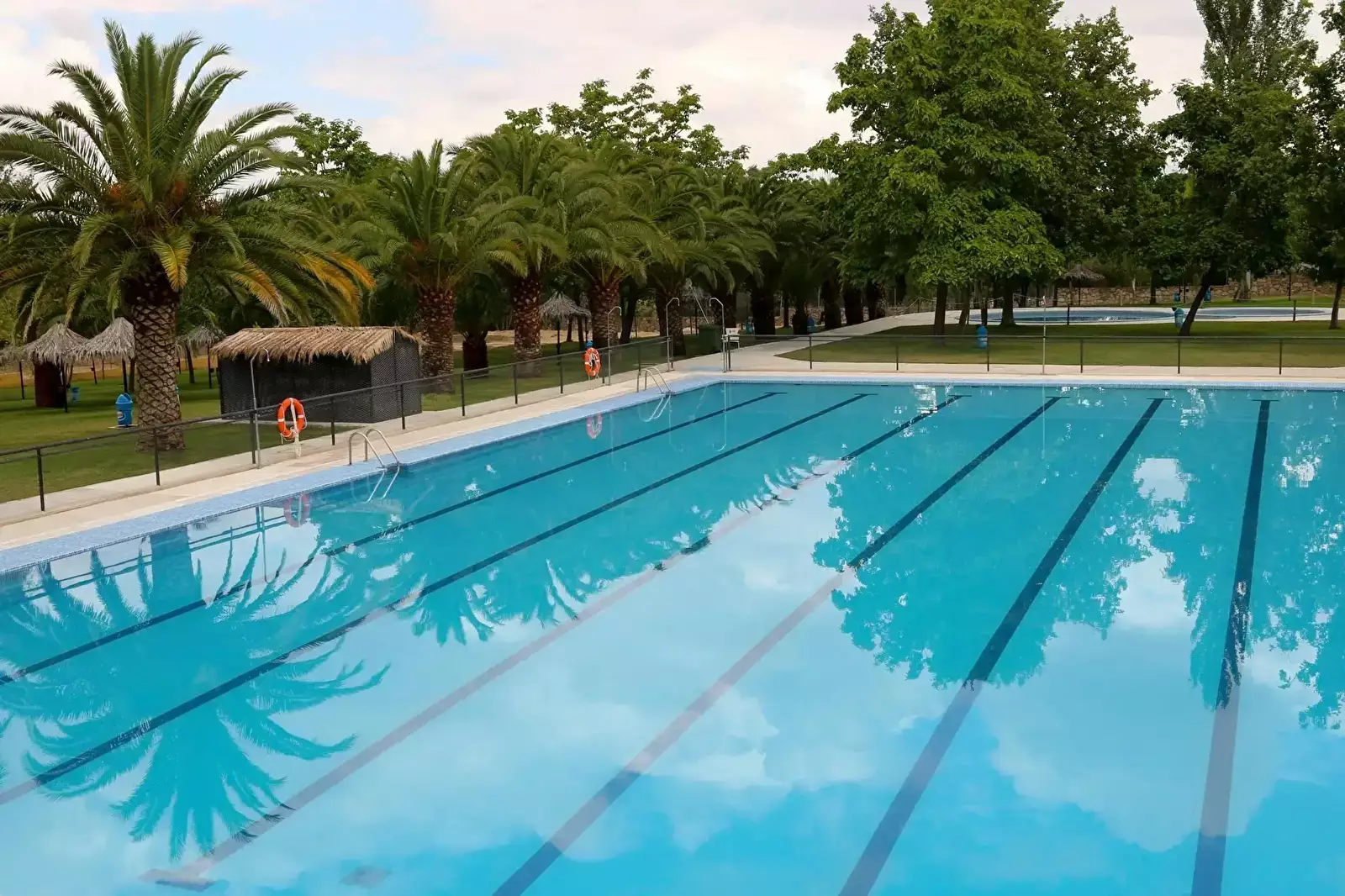 Plavecký bazén Camping Cáceres