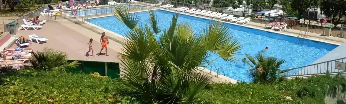 Piscina Camping Cala Gogo