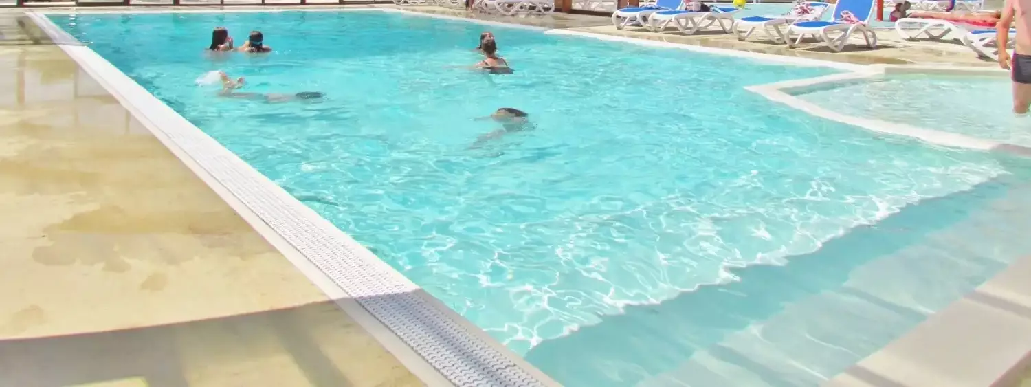 Piscina Camping Cap Finistère - Flower
