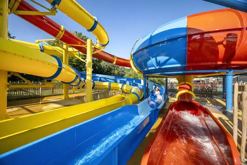 Parque acuatico Camping Capfun het Eibernest
