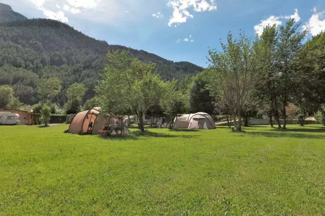 Stellplatz Camping Cavresc