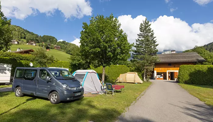 Camping Clos du Pin - Campasun.