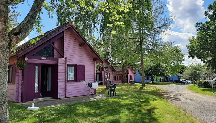 Camping de Bourbon-Lancy - Onlycamp.
