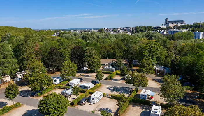 Camping de Bourges - Onlycamp.