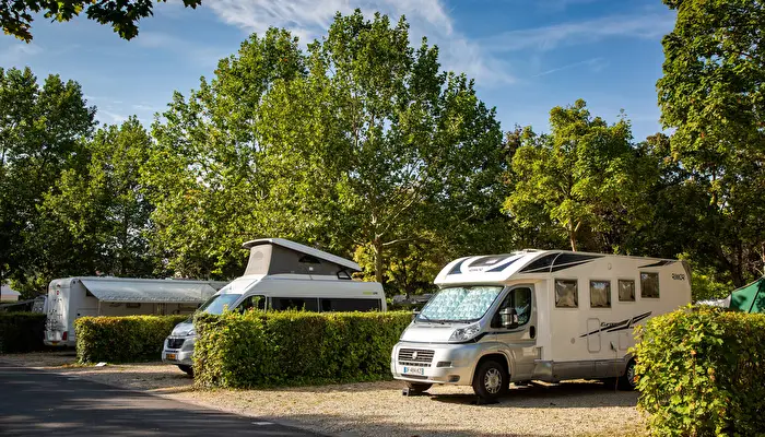Camping de Chalons en Champagne - Onlycamp.